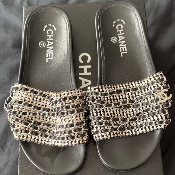 CHANEL Women's Black and Silver Chain Sandals - Picture 1 of 5